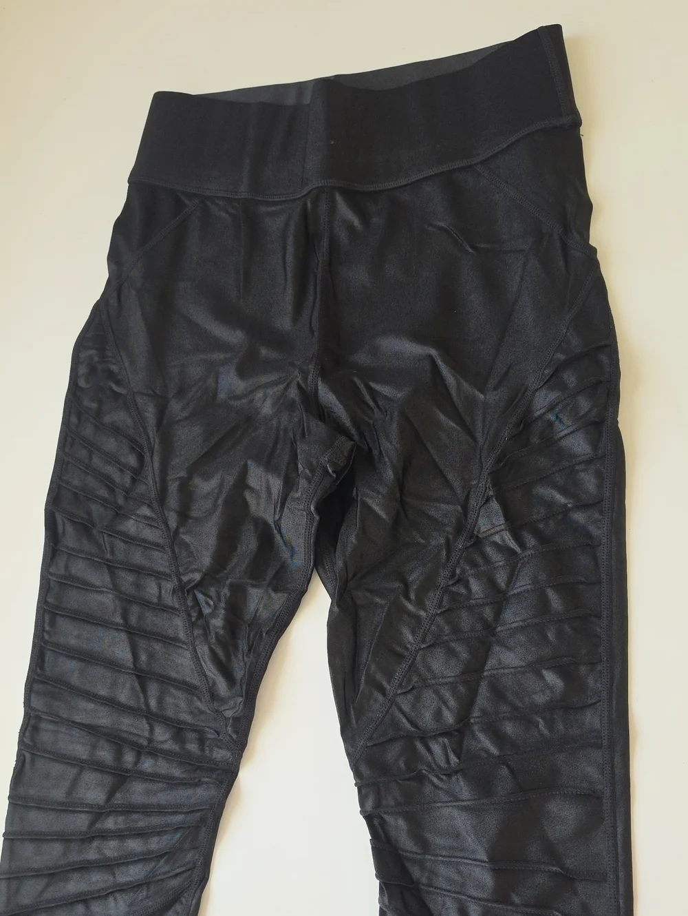 Carbon38 metallic pleat pin tuck moto shine leggings